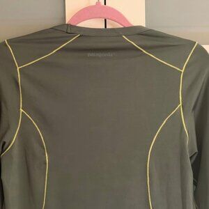 Patagonia Capilene light, thermal support, shirt, size XS or 6